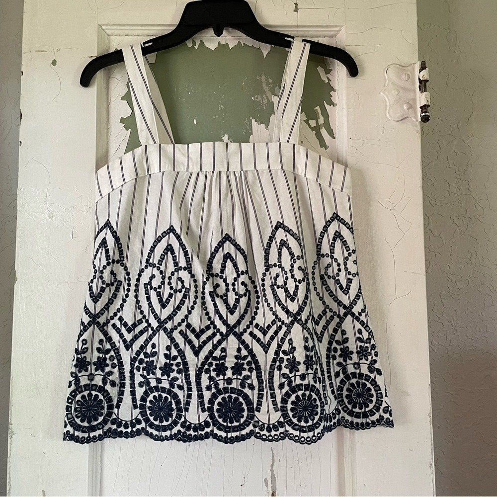 Skies‎ Are Blue White Navy Striped Eyelet Embroidered Tank Top XS Boho Coastal